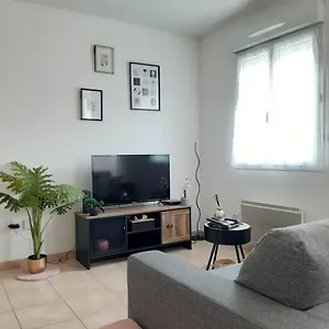 https://apt-proche-aeroport-a-pied-le-reve-rose.fr-paris.fr
